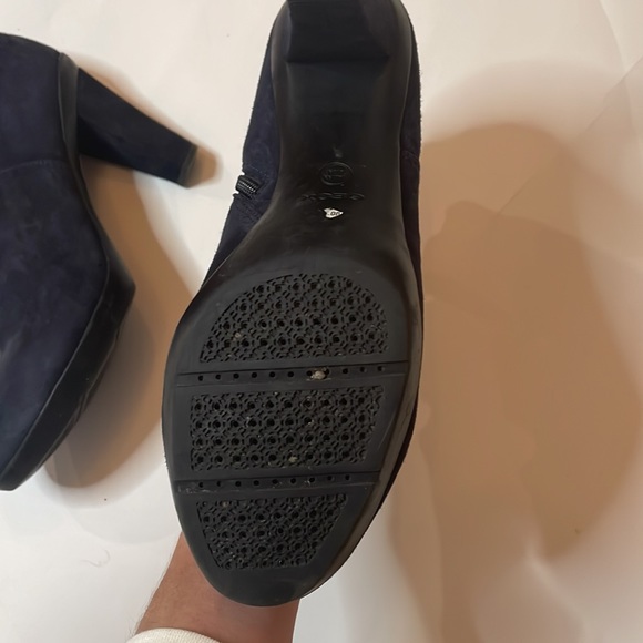 Breathable Geox Blue suede booties - Picture 4 of 5